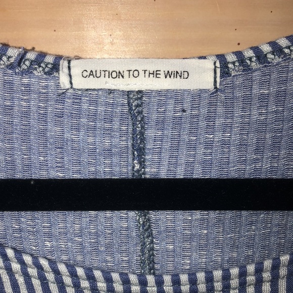 Textured Dolman Sleeve Crop Top - Picture 3 of 7